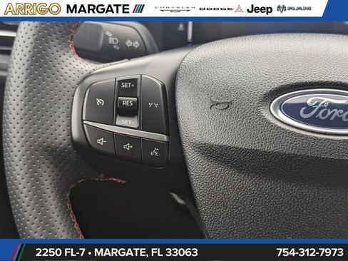 Used 2023 Ford Escape ST-Line FWD image 18