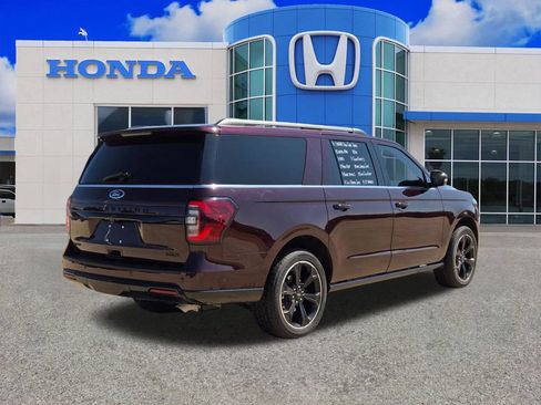 Used 2024 Ford Expedition Max Limited AWD/4WD image 3