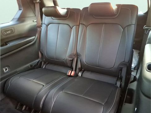 New 2026 Jeep Grand Cherokee L Limited AWD/4WD image 10