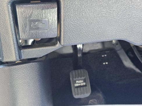 Used 2018 Toyota 4Runner Limited AWD/4WD image 40