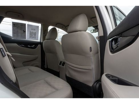 Used 2020 Nissan Rogue Sport SV image 15