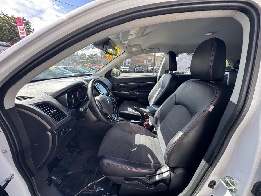 Used 2025 Mitsubishi Outlander Sport AWD image 9