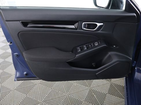 Used 2025 Honda Civic Sport image 23