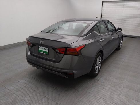 Used 2025 Nissan Altima 2.5 S FWD image 7