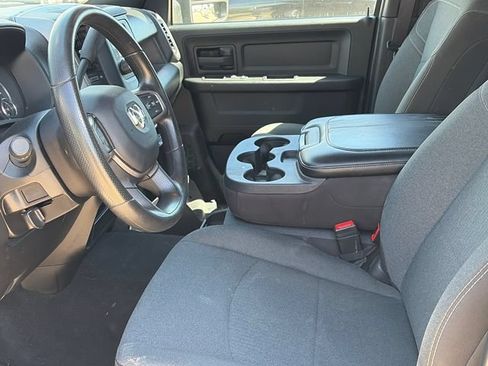 Used 2024 RAM 3500 Tradesman w/ Chrome Appearance Group AWD/4WD image 15