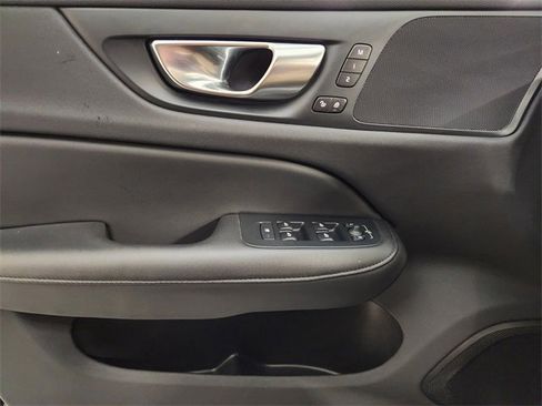 Used 2024 Volvo S60 B5 Core image 25
