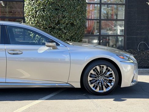 Used 2018 Lexus LS 500 w/ Interior Upgrade Package image 23