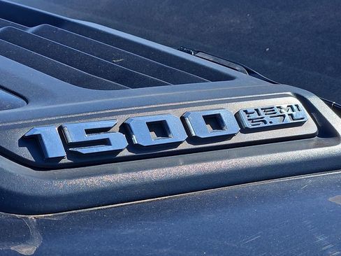 Used 2021 RAM 1500 Laramie AWD/4WD image 10