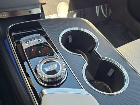 New 2026 Cadillac Lyriq Sport AWD/4WD image 32
