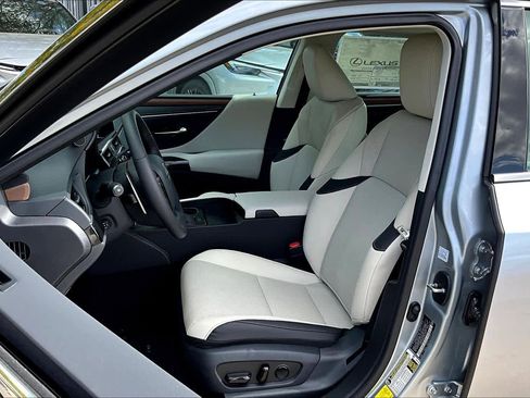 New 2025 Lexus ES 350 w/ Premium Package image 17