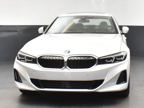 Certified 2025 BMW 330i Sedan w/ Premium Package image 10