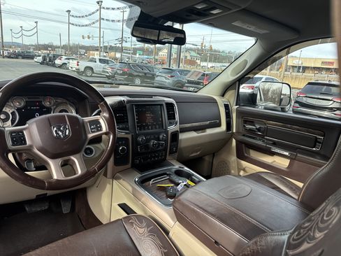 Used 2016 RAM 3500 Laramie Longhorn image 14