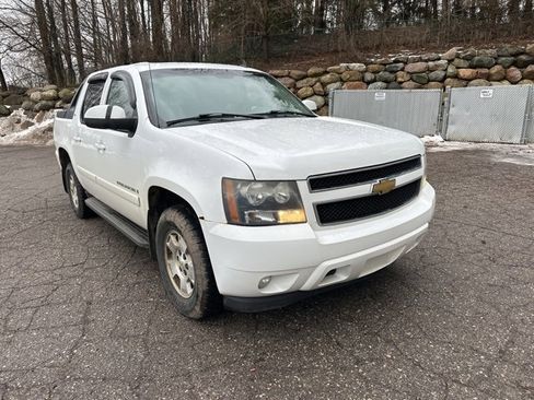 Used 2007 Chevrolet Avalanche LT w/ LT Preferred Equipment Group image 7