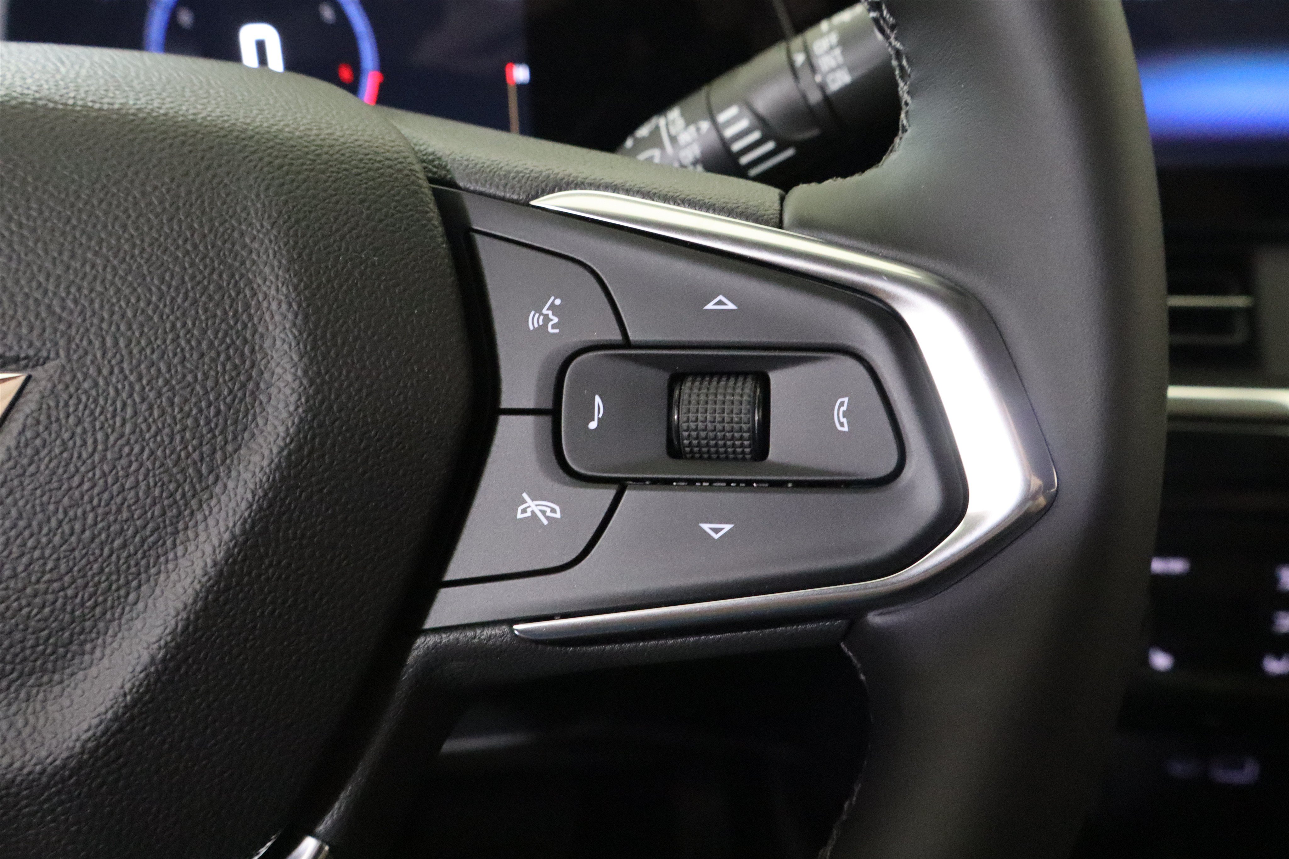New 2026 Chevrolet Trax ACTIV w/ Driver Confidence Package FWD image 29