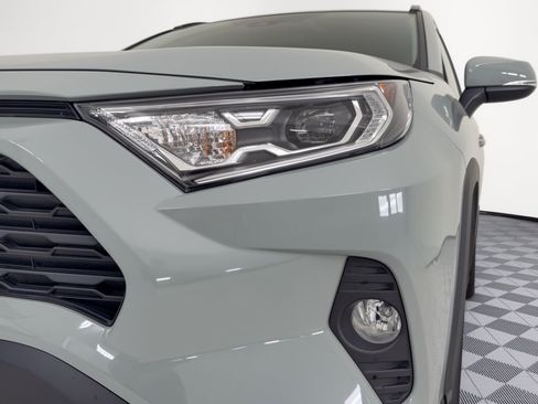 Used 2021 Toyota RAV4 XLE w/ Convenience Package AWD/4WD image 9