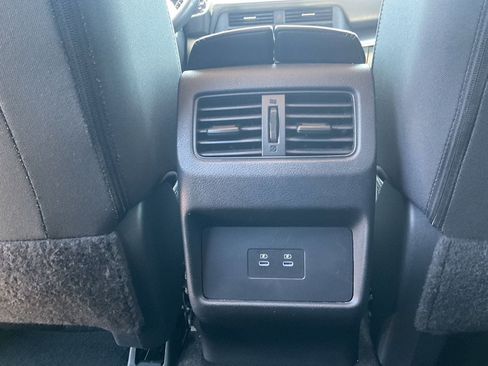 Used 2025 Nissan Rogue SV FWD image 12