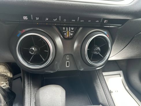 Used 2022 Chevrolet Blazer LT AWD/4WD image 18