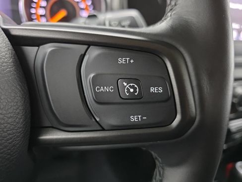 Used 2022 Jeep Wrangler Sport AWD/4WD image 26