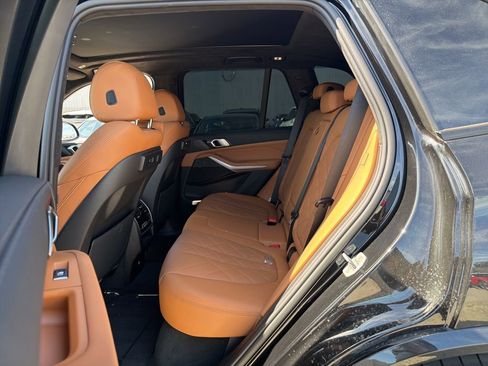 Used 2023 BMW X5 sDrive40i w/ M Sport Package image 12