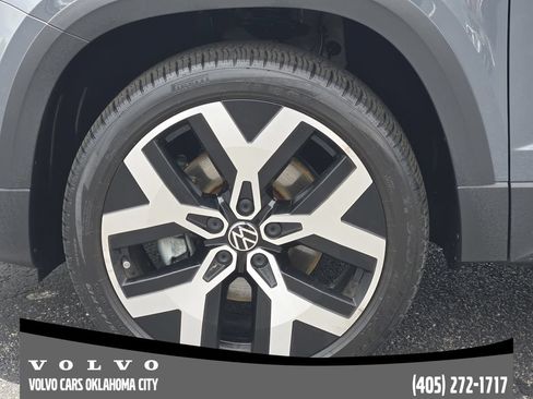 Used 2023 Volkswagen Taos SEL AWD/4WD image 9