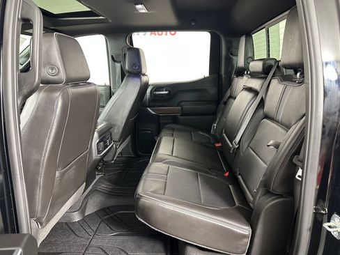 Used 2019 Chevrolet Silverado 1500 High Country w/ High Country Premium Package AWD/4WD image 17