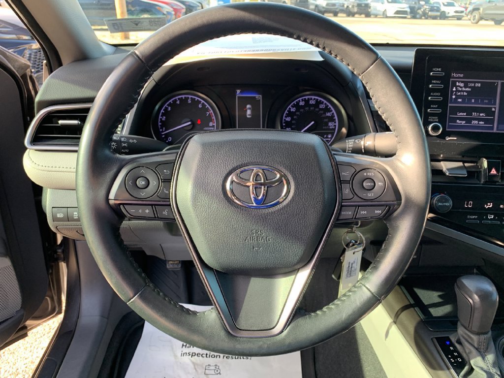 Used 2021 Toyota Camry SE w/ Cold Weather Package FWD image 25
