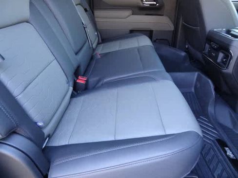 Used 2025 Chevrolet Silverado 2500 ZR2 w/ ZR2 Bison Edition image 14