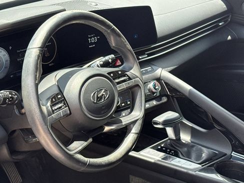 Used 2023 Hyundai Elantra SEL w/ Convenience Package FWD image 16