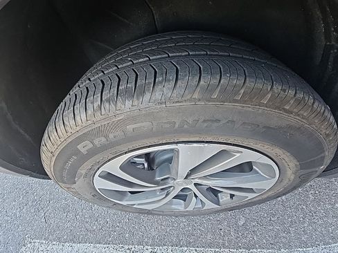 Used 2021 Buick Envision Essence image 28