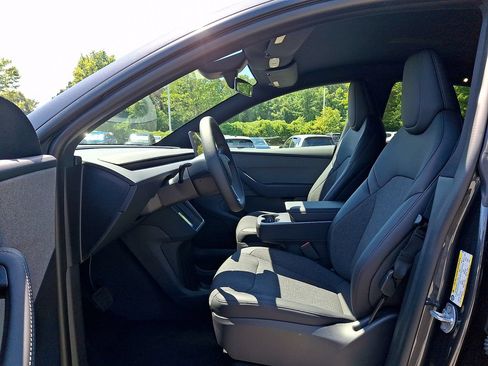 Used 2026 Tesla Model Y AWD image 13