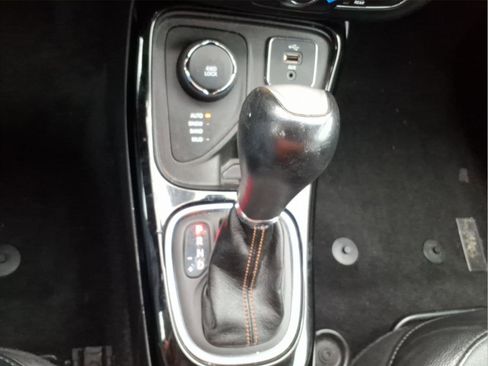 Used 2018 Jeep Compass Limited image 25