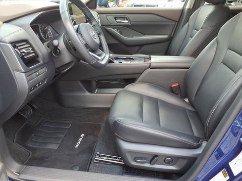 Certified 2023 Nissan Rogue SL w/ SL Premium Package FWD image 5