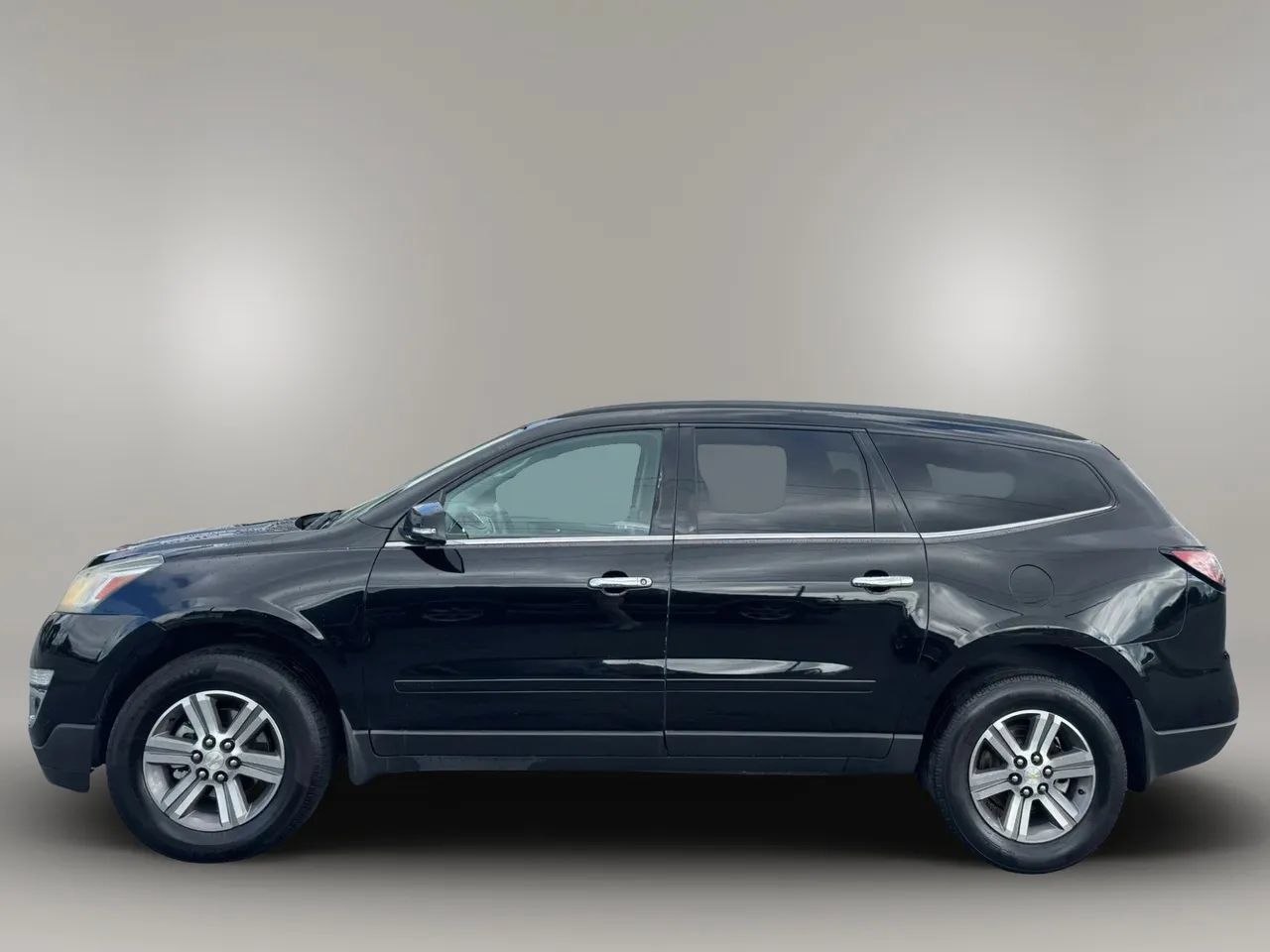 Used 2017 Chevrolet Traverse LT FWD image 5
