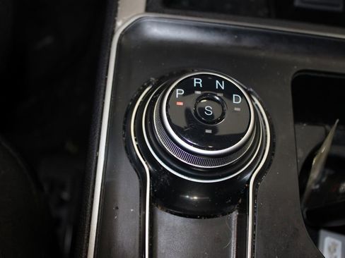 Used 2022 Ford Edge SE w/ Black Appearance Package image 26