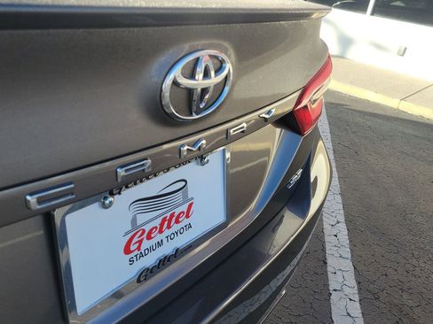 Used 2023 Toyota Camry SE image 6