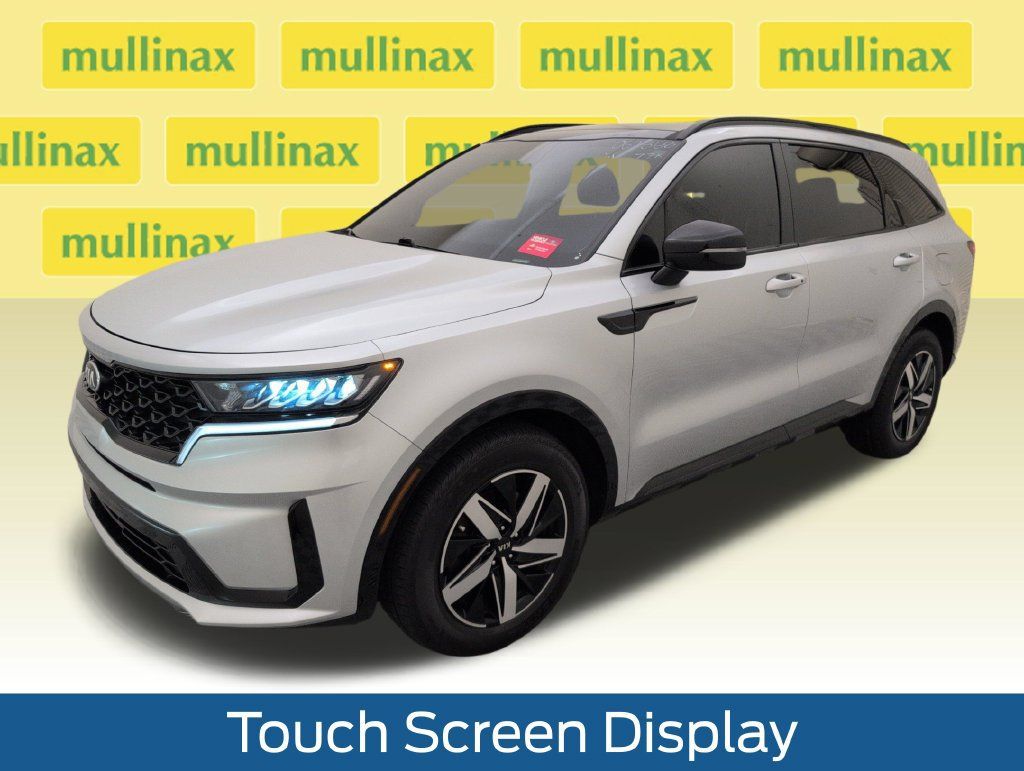 Used 2021 Kia Sorento S w/ Panoramic Sunroof Package FWD image 14