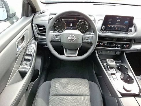 Certified 2026 Nissan Rogue SV w/ Cold Weather Package AWD/4WD image 9