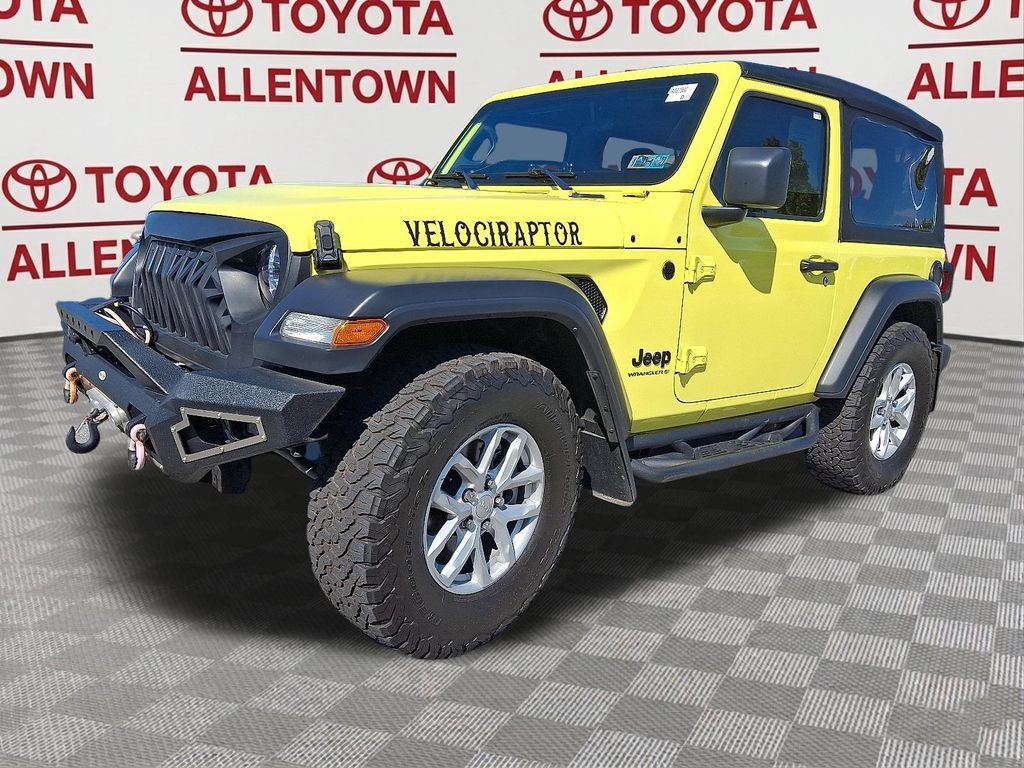 Used 2023 Jeep Wrangler Sport AWD/4WD image 3