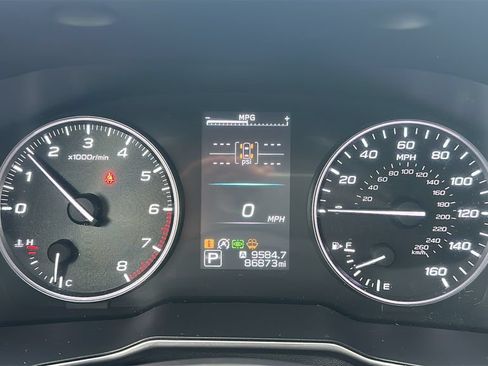 Used 2021 Subaru Outback Touring XT AWD/4WD image 2