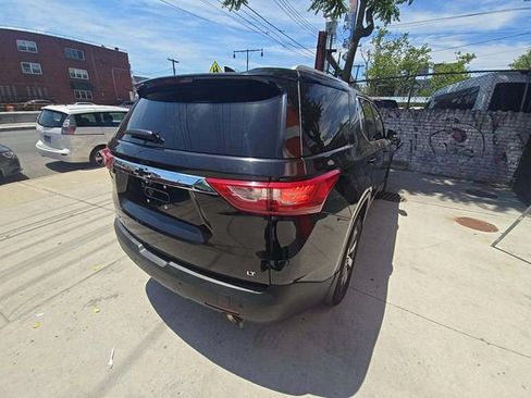 Used 2018 Chevrolet Traverse LT w/ LPO, Floor Liner Package AWD/4WD image 4