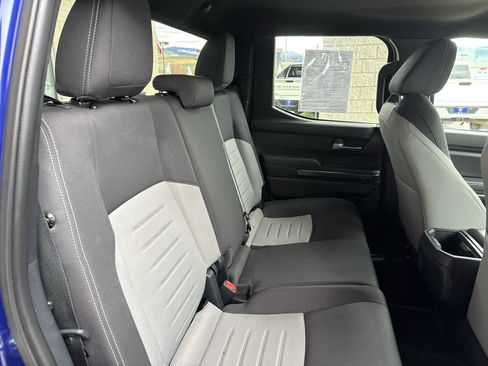 Used 2025 Toyota Tacoma TRD Sport AWD/4WD image 35