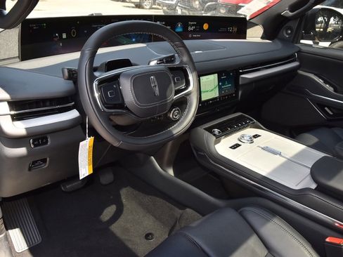 New 2025 Lincoln Navigator L Reserve w/ Jet Appearance Package image 35