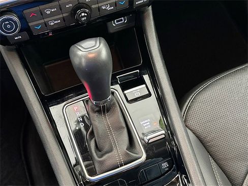 Used 2022 Jeep Compass Limited w/ Elite Group image 15