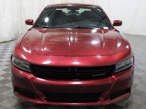 Used 2019 Dodge Charger SXT image 31