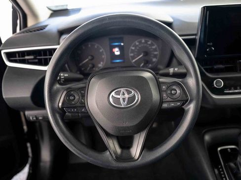 Used 2023 Toyota Corolla LE image 31
