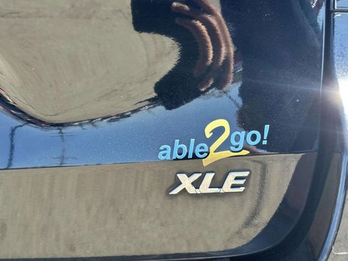 Used 2016 Toyota Sienna XLE image 41