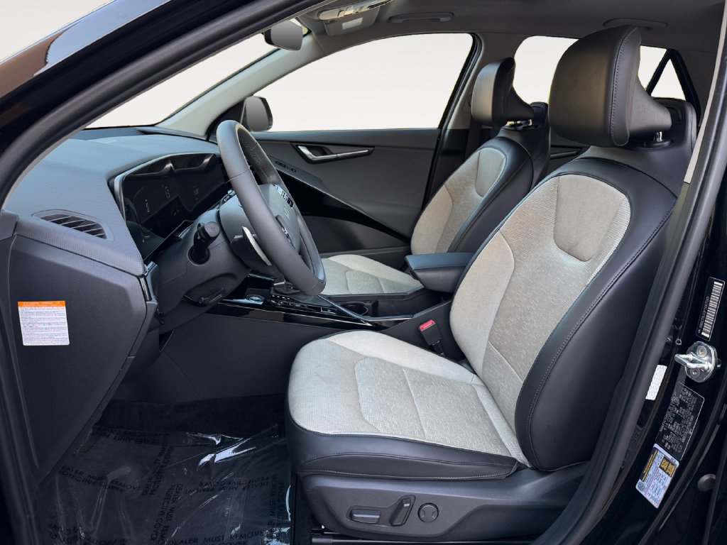 Used 2023 Kia Niro FWD image 14