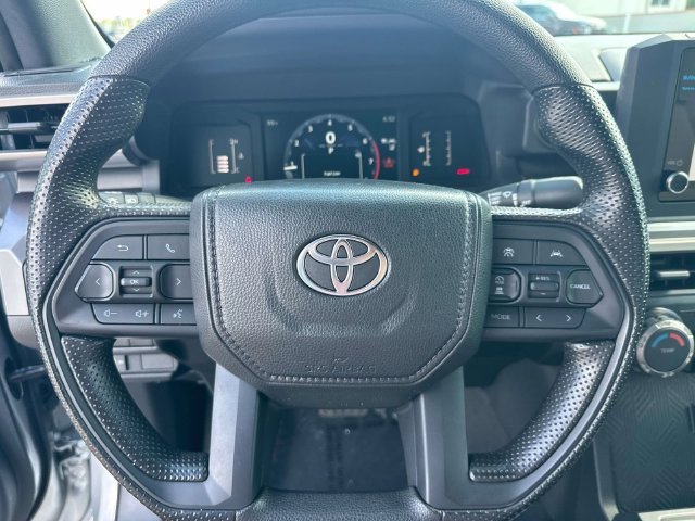 Used 2025 Toyota Tacoma SR5 AWD/4WD image 27