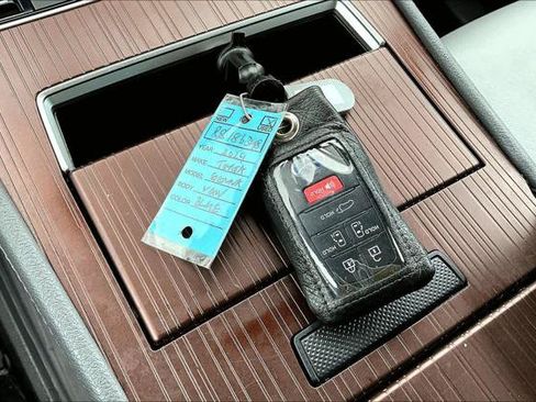 Certified 2024 Toyota Sienna XLE FWD image 15