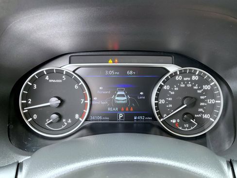 Used 2024 Nissan Altima 2.5 SV image 13